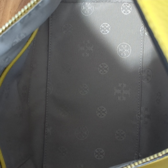 Tory Burch Thea Pebbled Leather Small Slouchy Shoulder Bag + Gift Bag Nw… - Picture 7 of 8